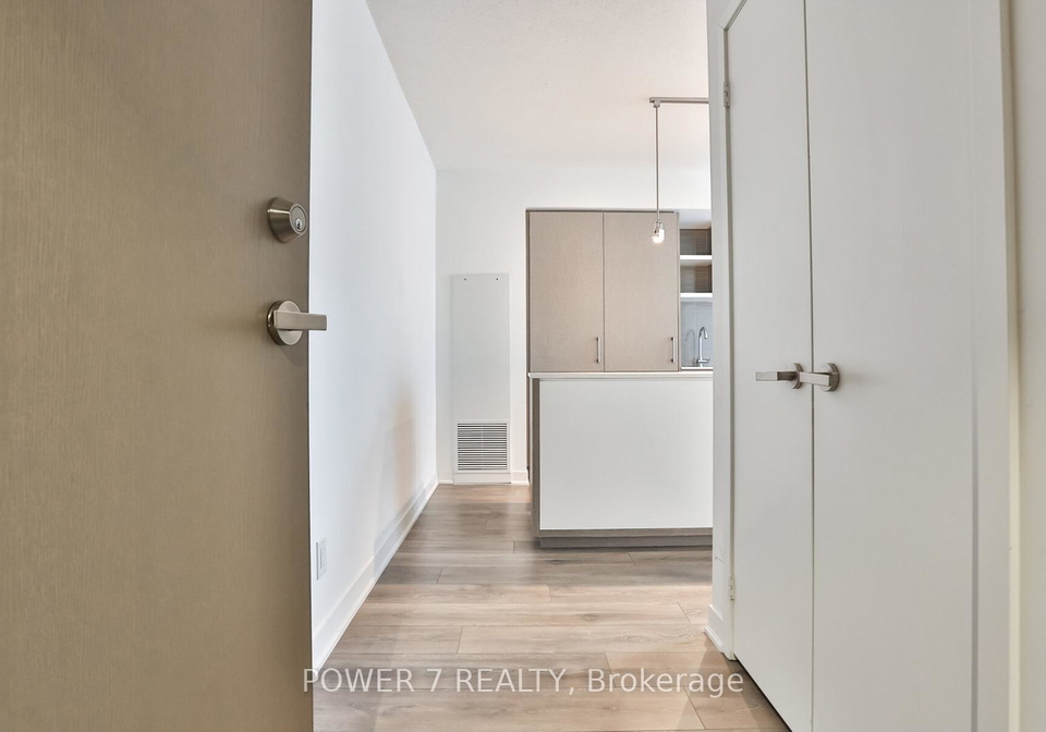 88-harbour-street-toronto-ontario-c12748072