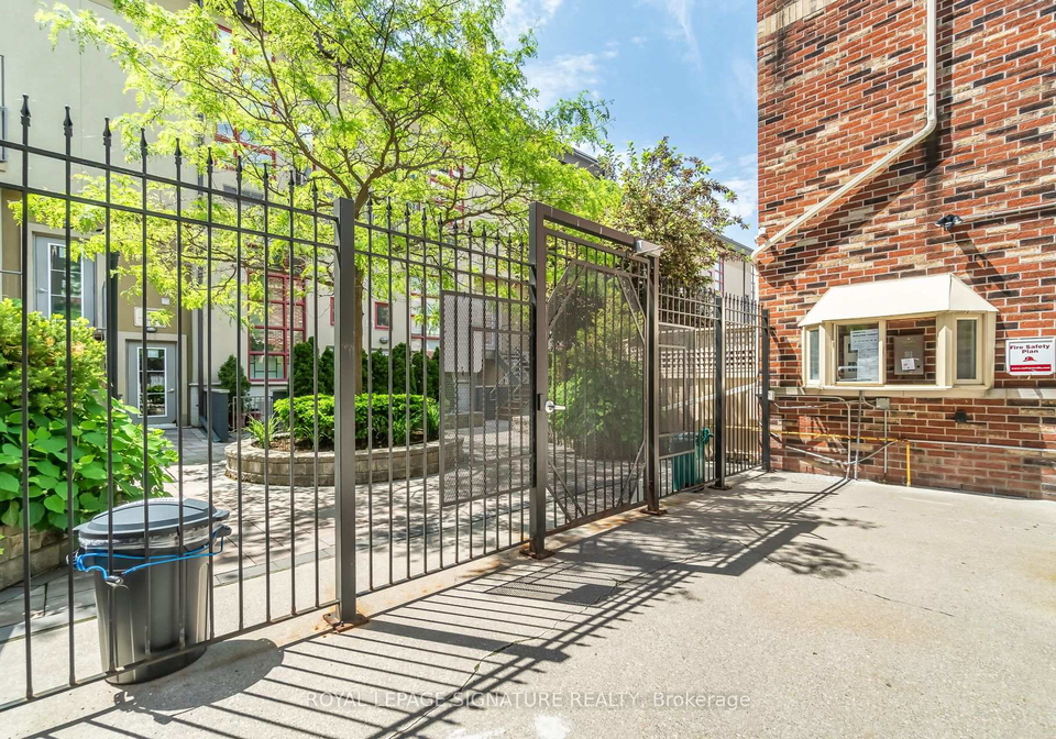 21-earl-street-toronto-ontario-c12748164