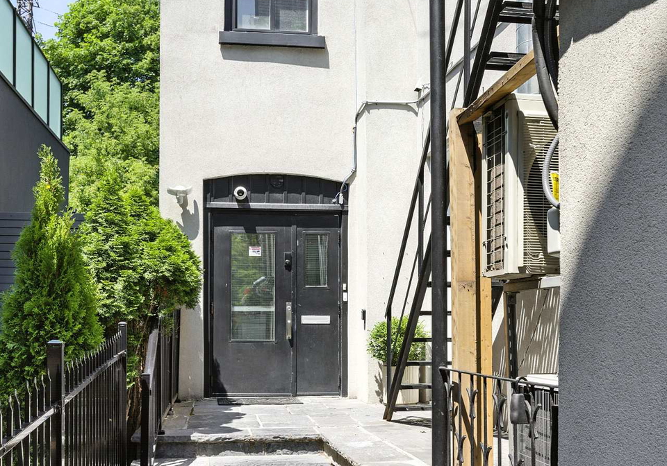 18-dupont-street-toronto-ontario-c12748220