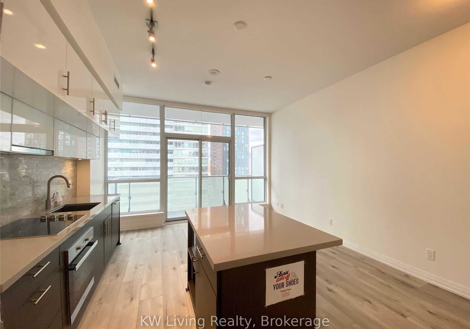 8-mercer-street-toronto-ontario-c12748236