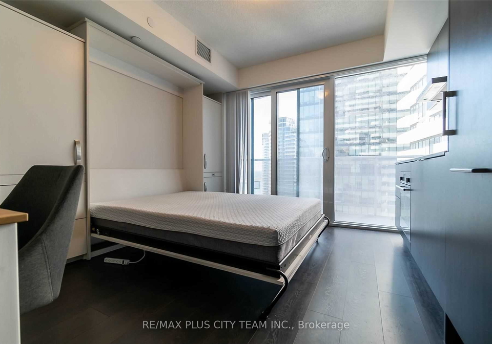 88-harbour-street-toronto-ontario-c12748646