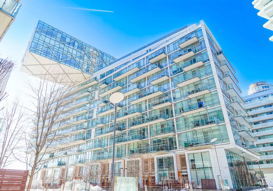 29-queens-quay-e-toronto-ontario-c12748732