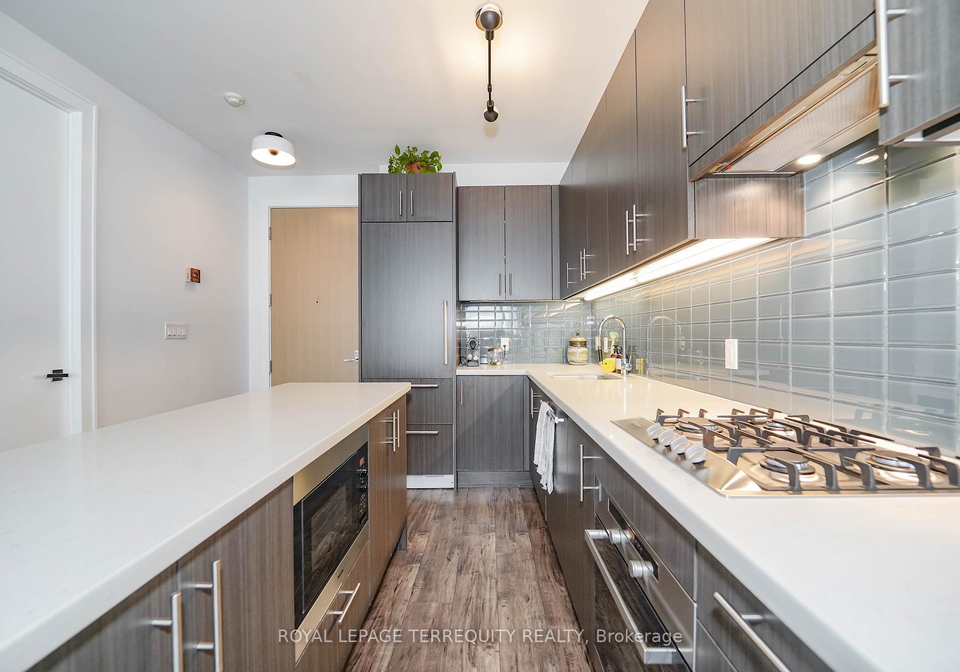 29-queens-quay-e-toronto-ontario-c12748732