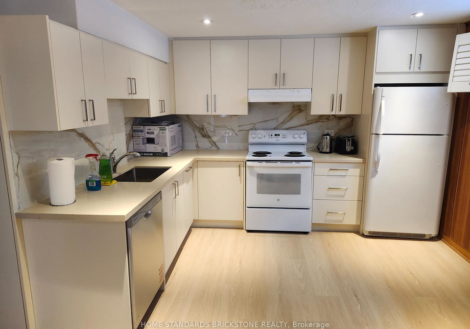 11-warlock-crescent-north-york-ontario-c12748890