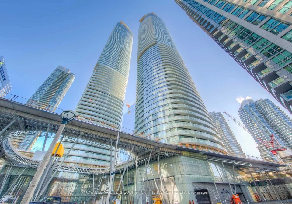 12-york-street-toronto-ontario-c12749064