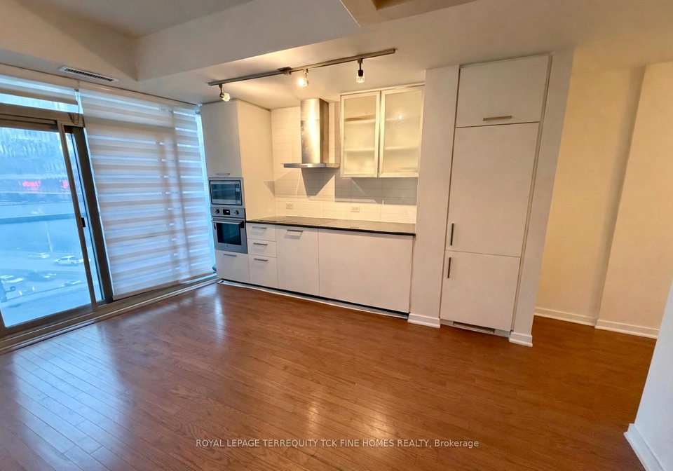12-york-street-toronto-ontario-c12749064