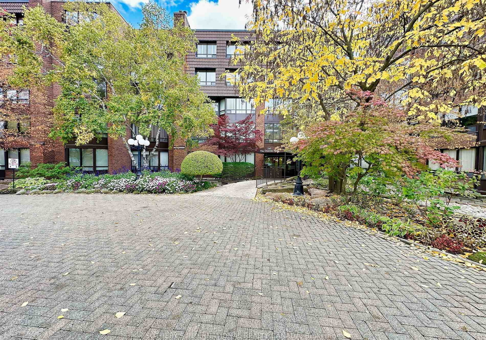 245-the-donway-w-north-york-ontario-c12749182
