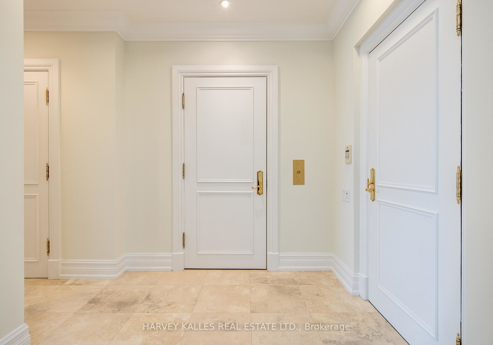 2-chedington-place-north-york-ontario-c12749474