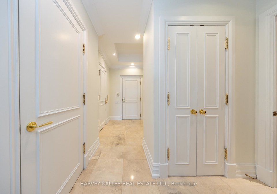 2-chedington-place-north-york-ontario-c12749474