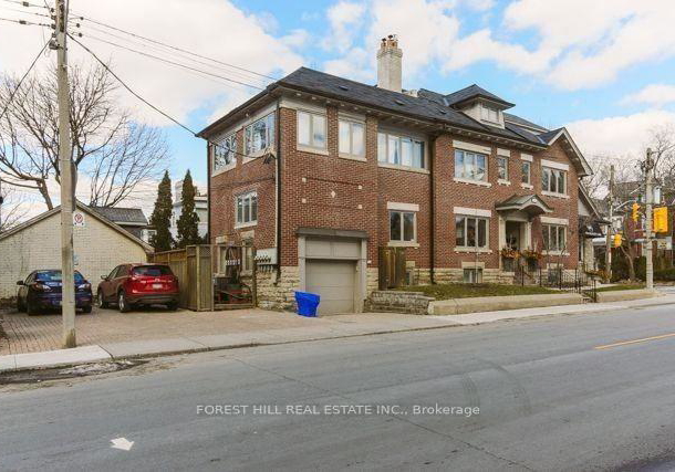 216-heath-street-toronto-ontario-c12750496
