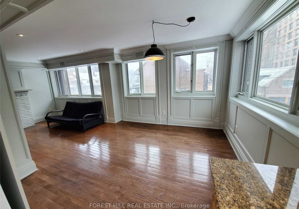 216-heath-street-toronto-ontario-c12750496