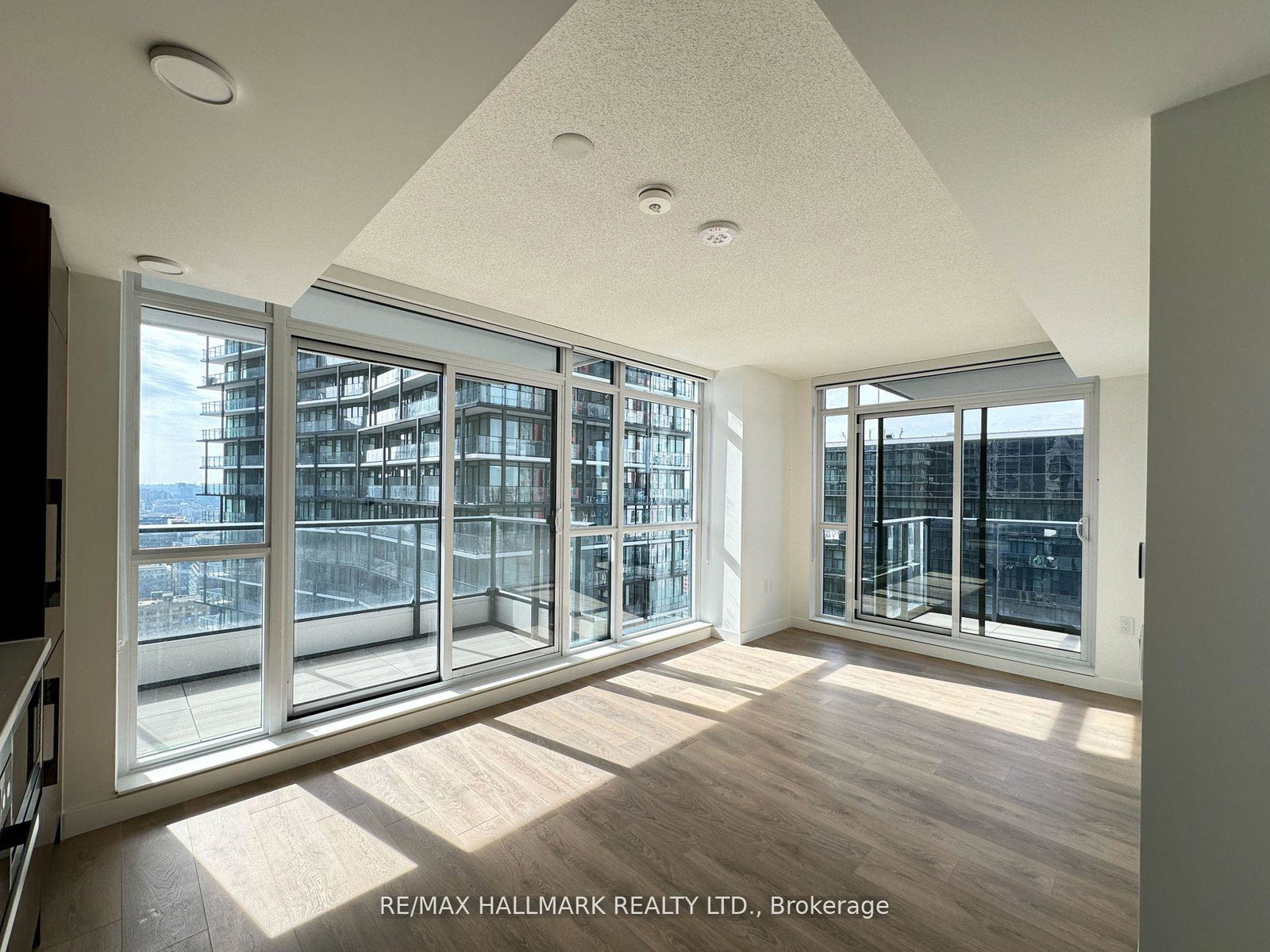 38-widmer-street-toronto-ontario-c12750786