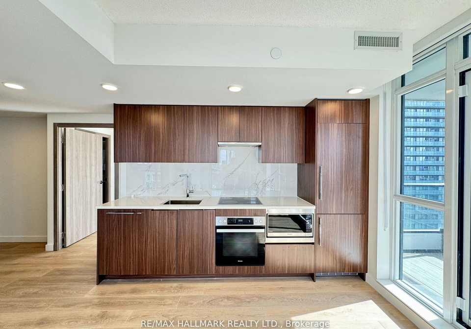 38-widmer-street-toronto-ontario-c12750786
