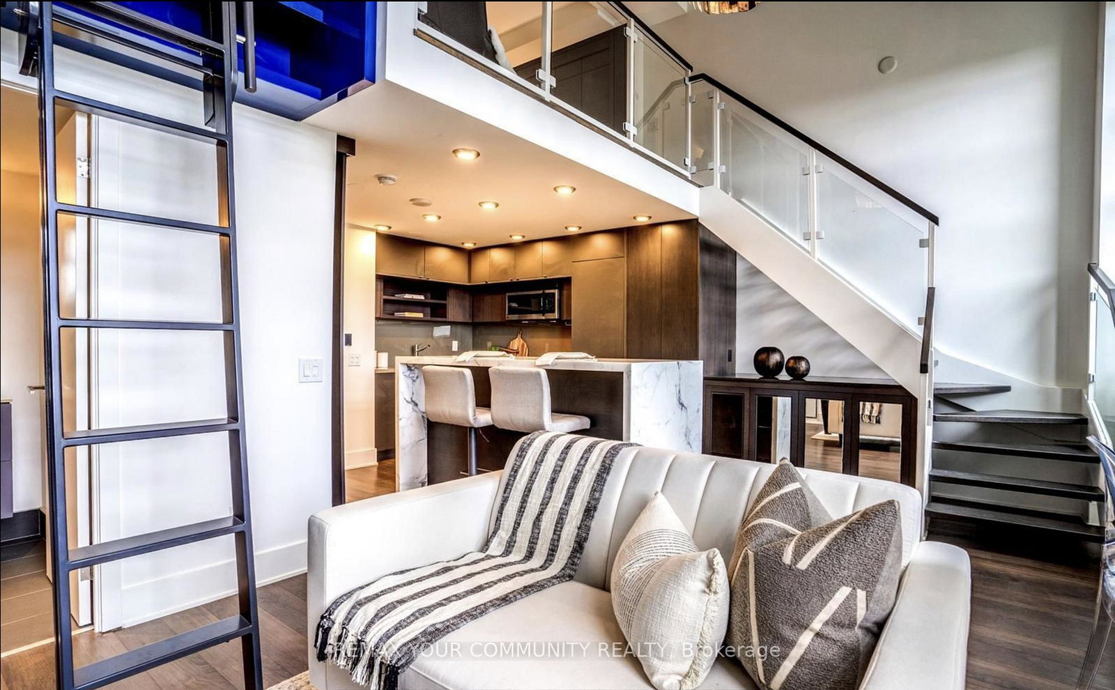 111-st-clair-avenue-w-toronto-ontario-c12751000