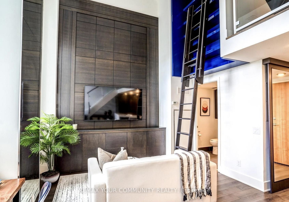 111-st-clair-avenue-w-toronto-ontario-c12751000