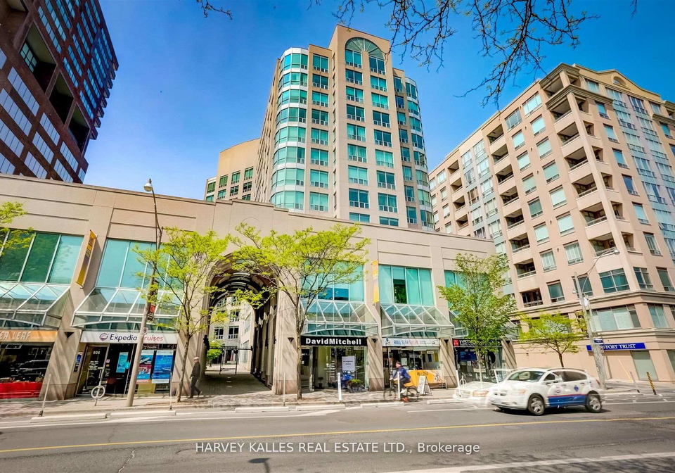 942-yonge-street-toronto-ontario-c12751068