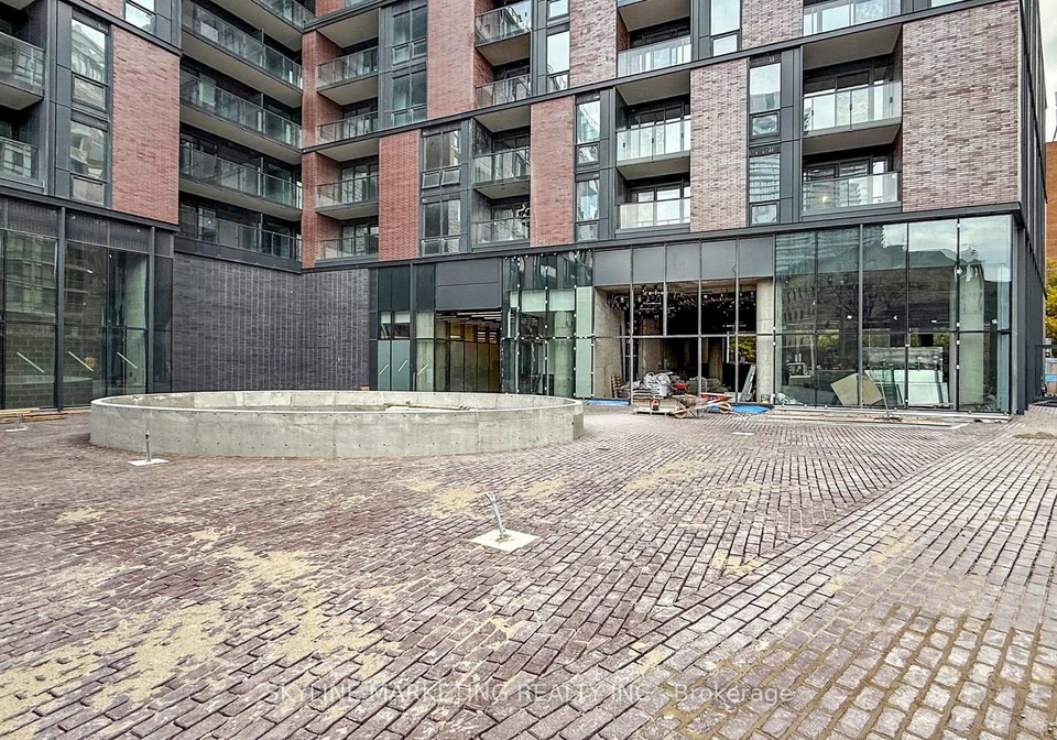 35-parliament-street-toronto-ontario-c12751078
