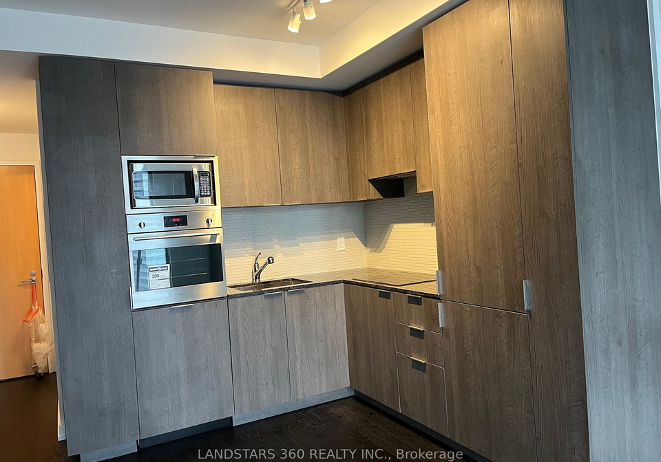 11-wellesley-street-toronto-ontario-c12751722