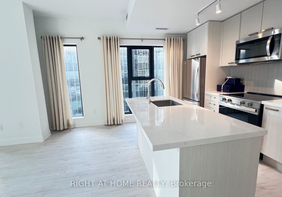 20-soudan-avenue-toronto-ontario-c12751814