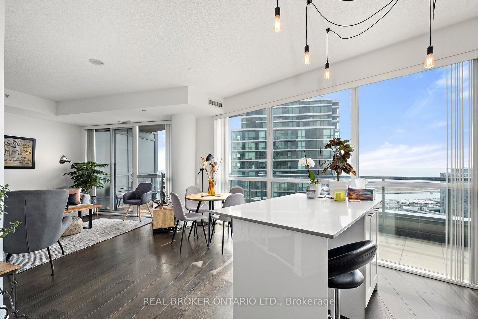 20-bruyeres-mews-toronto-ontario-c12752442