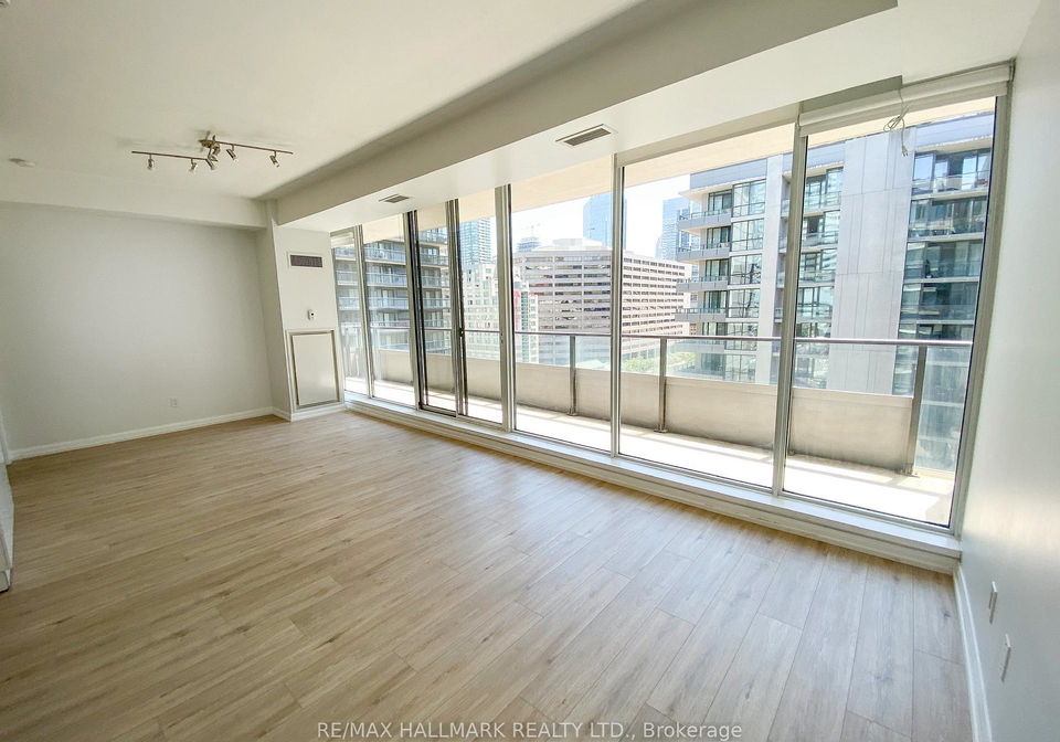 111-elizabeth-street-toronto-ontario-c12752936
