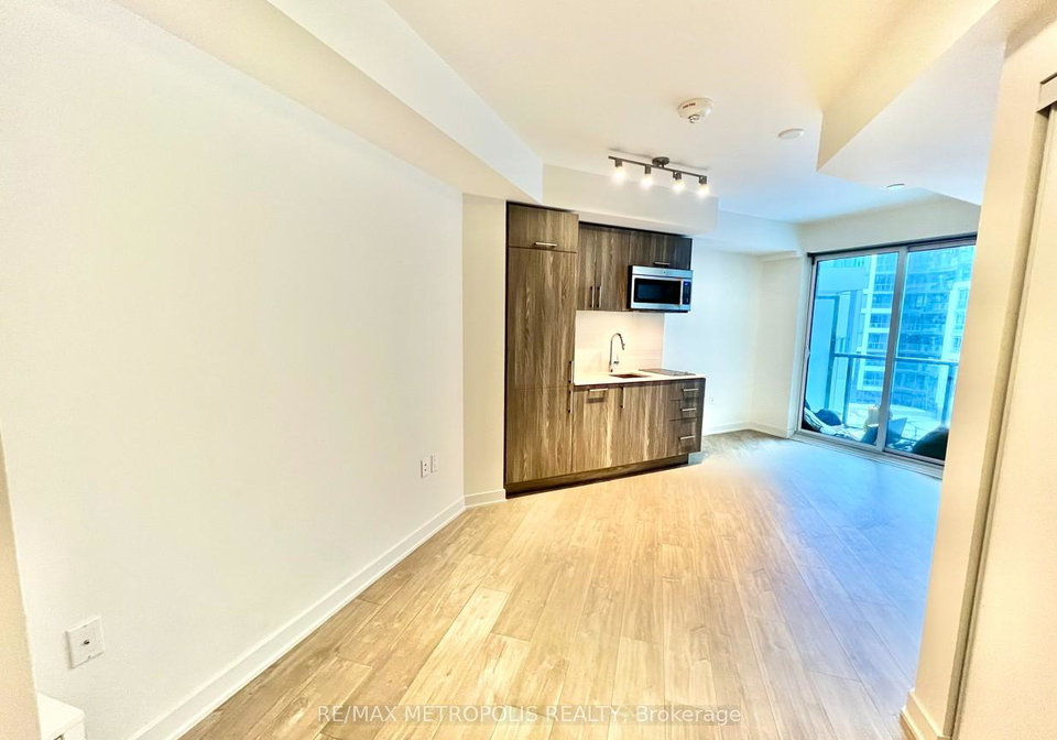 27-bathurst-street-toronto-ontario-c12753308