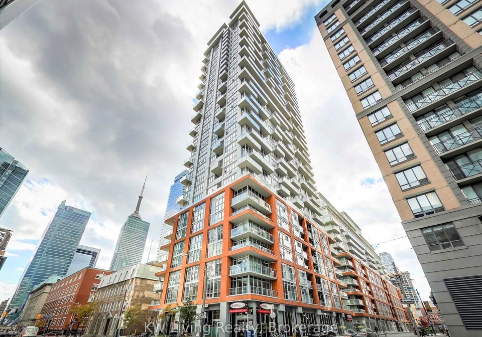126-simcoe-street-toronto-ontario-c12753422