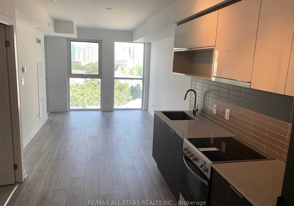 159-wellesley-street-e-toronto-ontario-c12753428