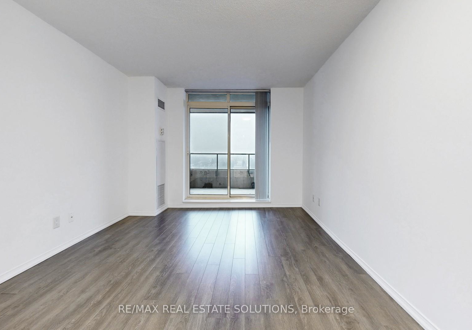233-beecroft-road-toronto-ontario-c12753436