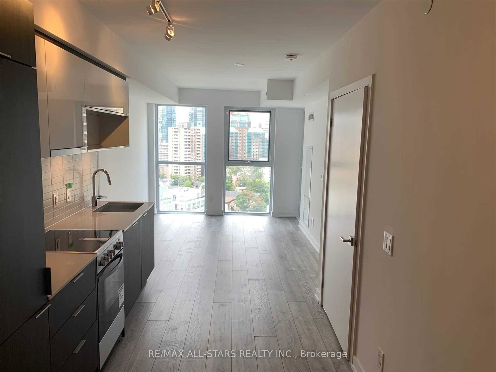 159-wellesley-street-e-toronto-ontario-c12753470