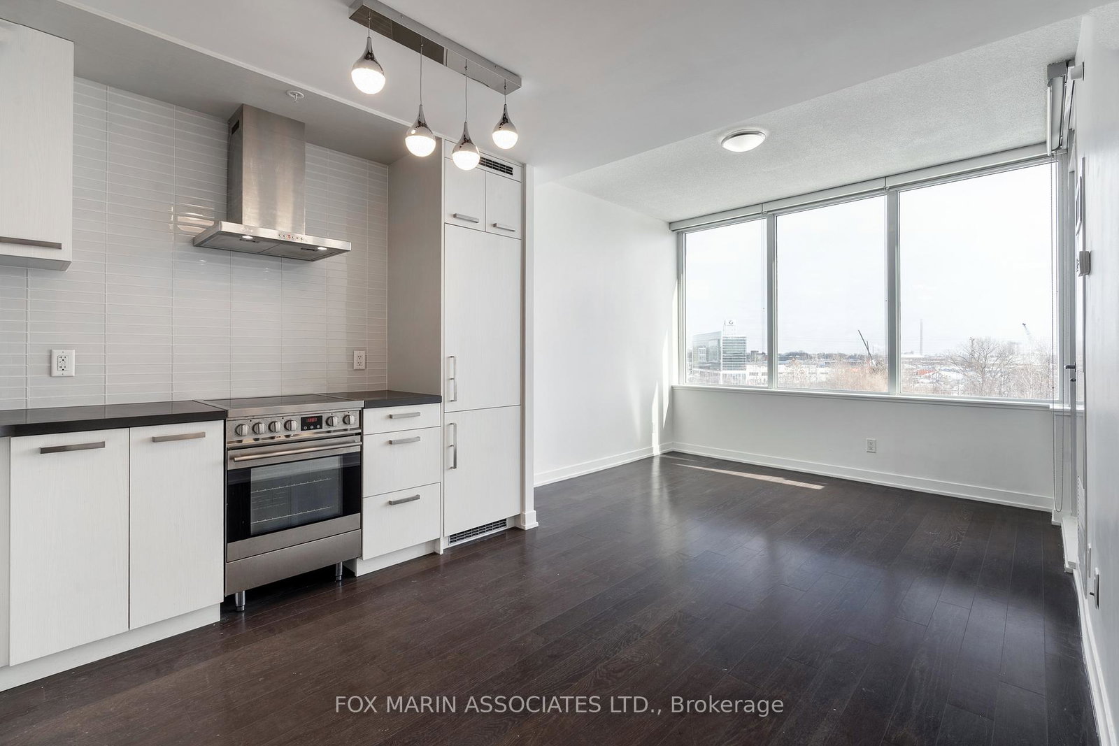 120-bayview-avenue-toronto-ontario-c12753808