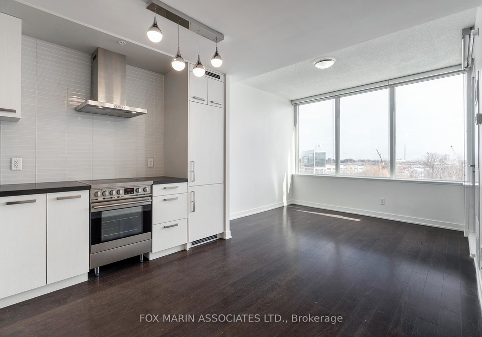 120-bayview-avenue-toronto-ontario-c12753808