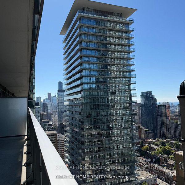 42-charles-street-e-toronto-ontario-c12753908