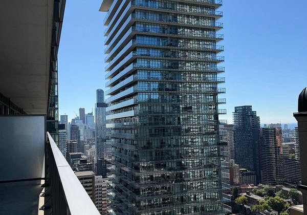 42-charles-street-e-toronto-ontario-c12753908
