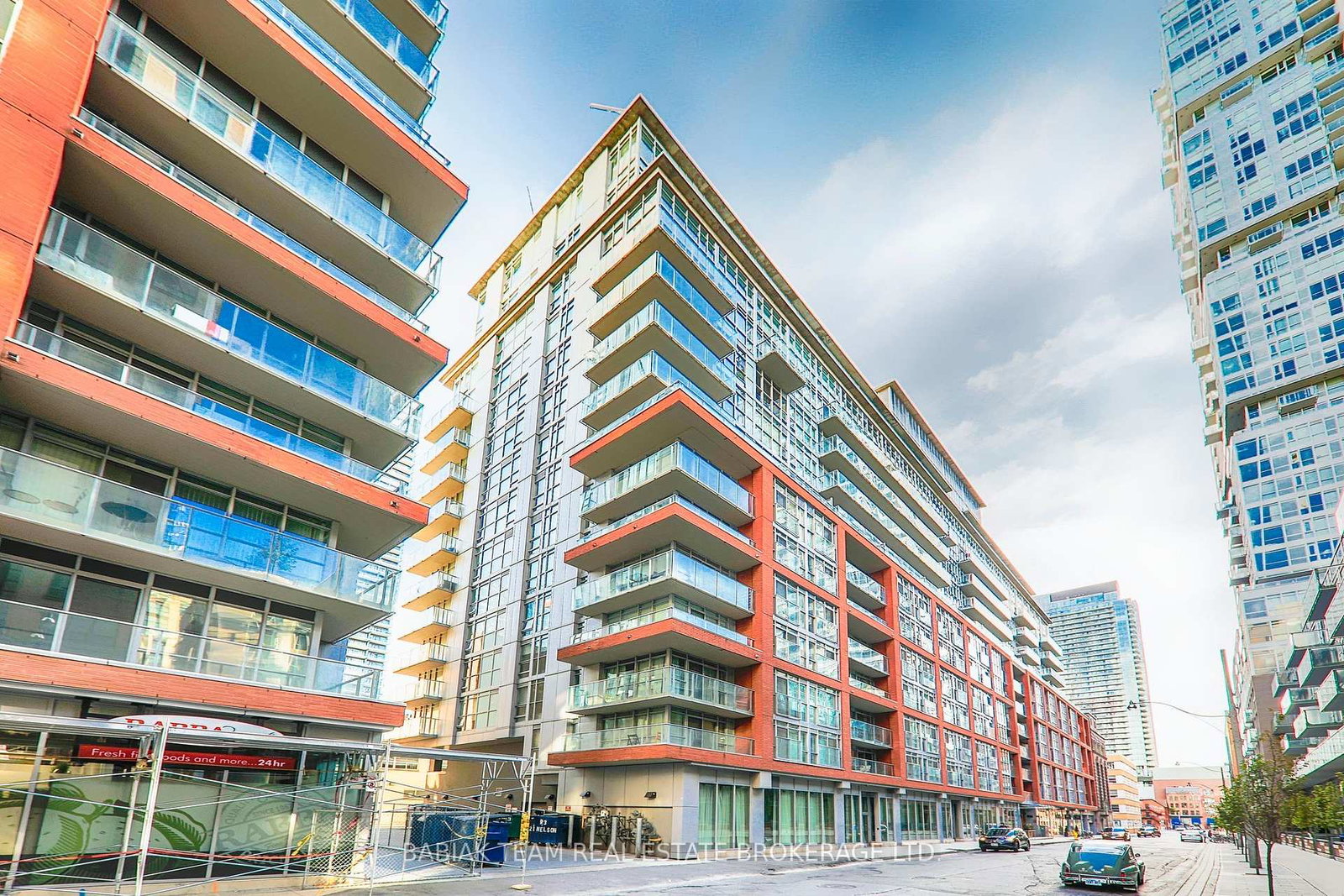 21-nelson-street-toronto-ontario-c12753934