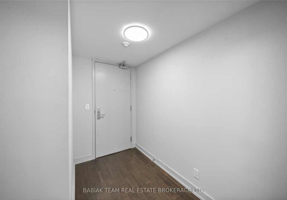 21-nelson-street-toronto-ontario-c12753934