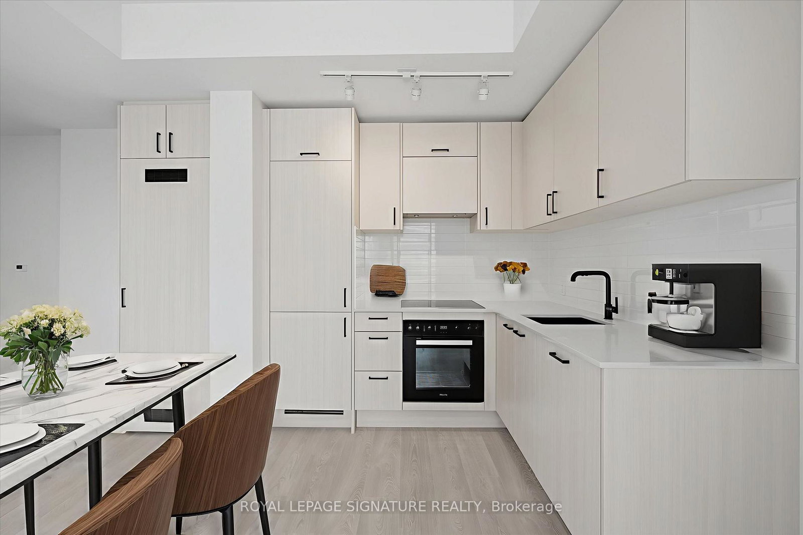 1-quarrington-lane-north-york-ontario-c12754026