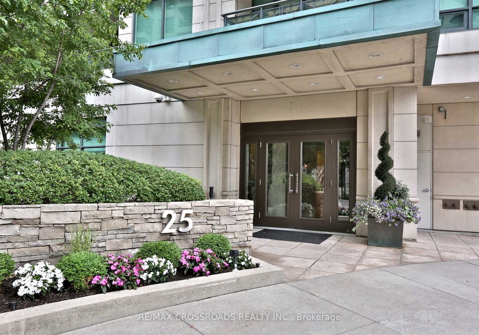 25-scrivener-square-toronto-ontario-c12754162