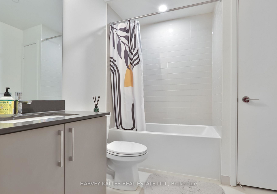 27-bathurst-street-toronto-ontario-c12754274