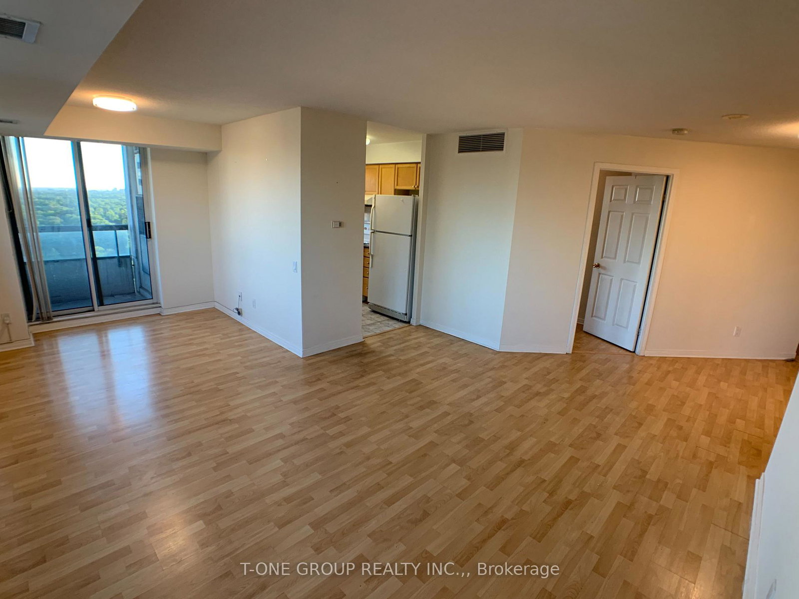 8-hillcrest-avenue-north-york-ontario-c12754316