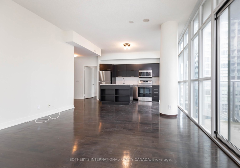 21-nelson-street-toronto-ontario-c12754792