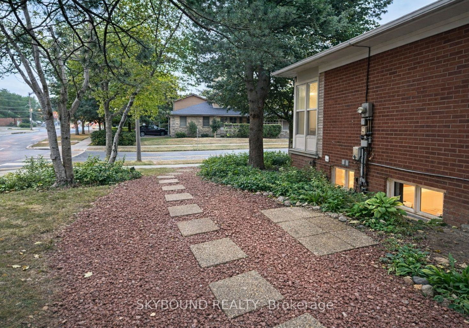 3-oakhurst-drive-north-york-ontario-c12755082
