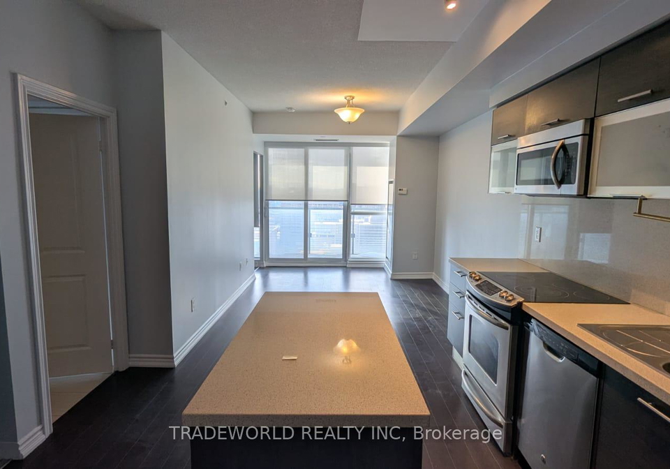 386-yonge-street-toronto-ontario-c12755392