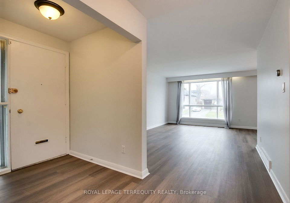 93-searle-avenue-toronto-ontario-c12755472