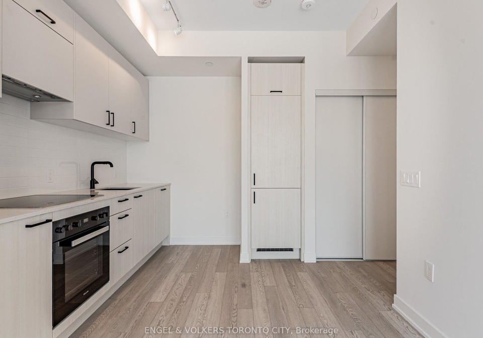 1-quarrington-lane-north-york-ontario-c12755536