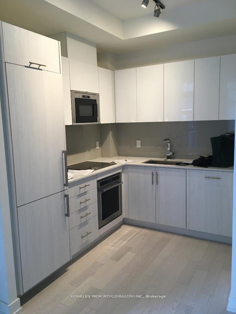 330-richmond-street-w-toronto-ontario-c12756010