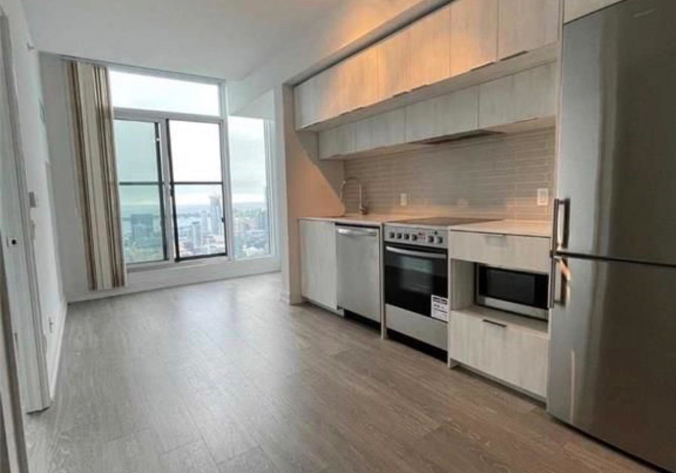181-dundas-street-e-toronto-ontario-c12756014