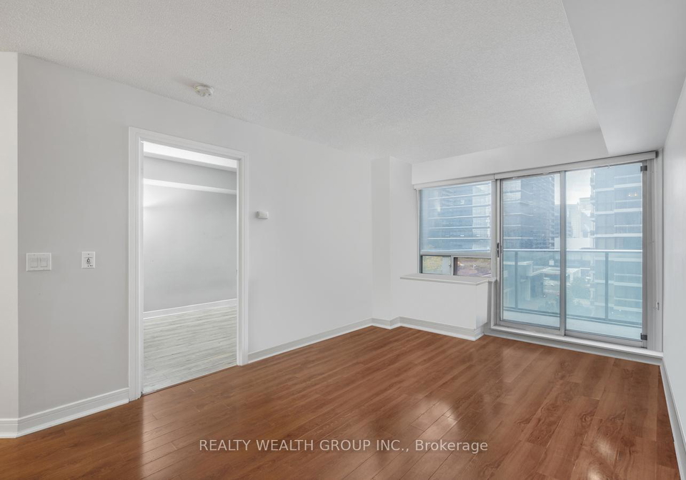 31-bales-avenue-north-york-ontario-c12756174