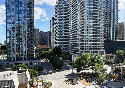 28-hollywood-avenue-north-york-ontario-c12756246