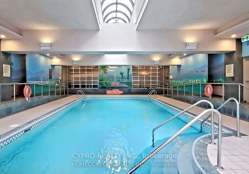 28-hollywood-avenue-north-york-ontario-c12756246